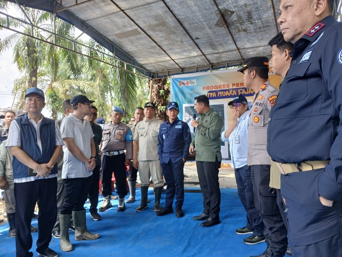 Menteri LHK Hanif Dorong Pengakhiran Open Dumping di TPA Muara Fajar