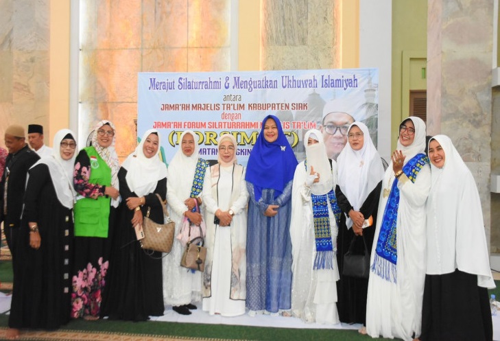Ketua TP PKK  dan  Pj. Sekda Kampar Hadiri Tabligh Akbar dan Silaturahmi Gabungan Jamaah Forsimat