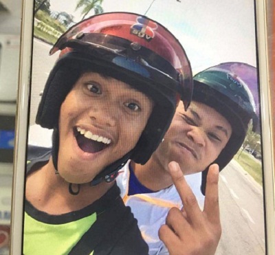 INI SUNGGUHAN, Gara-gara Selfie dengan Ponsel Hasil  Curian, Wajah Dua Pencuri Ini Jadi Beken
