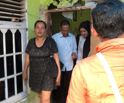 Dinsos Pekanbaru Antar Mimi Terkonfirmasi ODGJ ke Rumah Sakit Jiwa