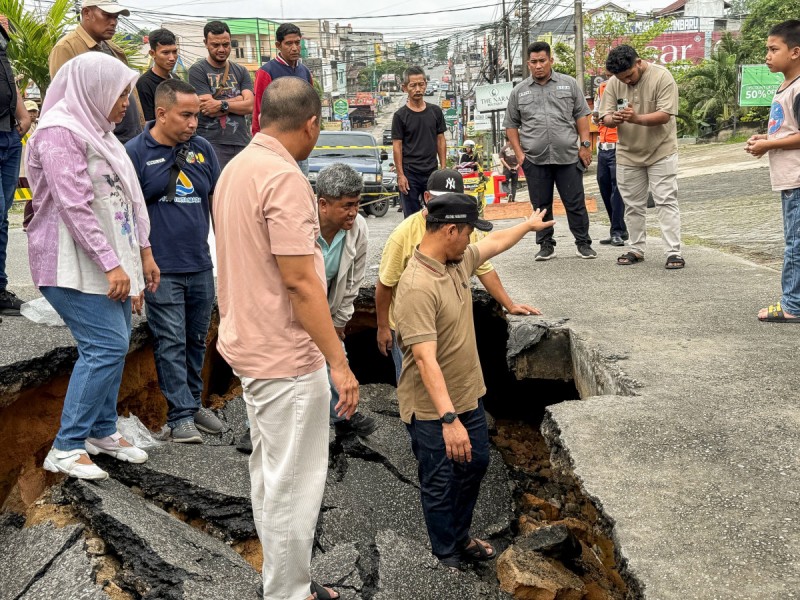 Pemko  Klaim Sudah Lakukan Overlay 20 Kilometer Jalan di Pekanbaru