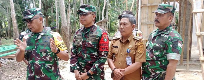 Tim Wasev TMMD Tinjau Pembangunan Jalan 4,2 KM di Rawang Oguang