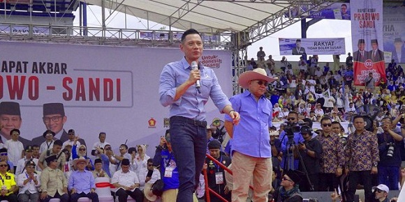 Siapa Bilang Dua Kaki,  Putra SBY Serang Jokowi: Harga Sembako Naik, Harga Diri Turun...