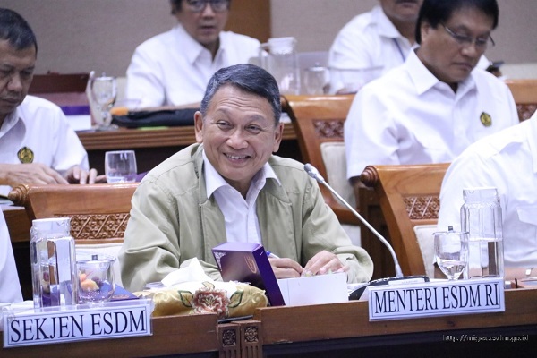 Penjelasan  Menteri ESDM soal Rencana Penghapusan BBM Jenis Premium