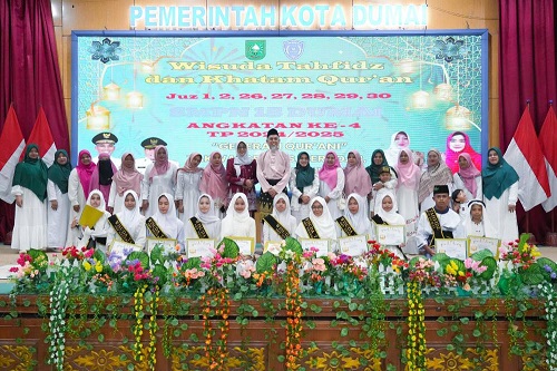 Apresiasi 58 Peserta Wisuda Tahfidz SMP N 15 Dumai, Ini Pesan Wako H Paisal