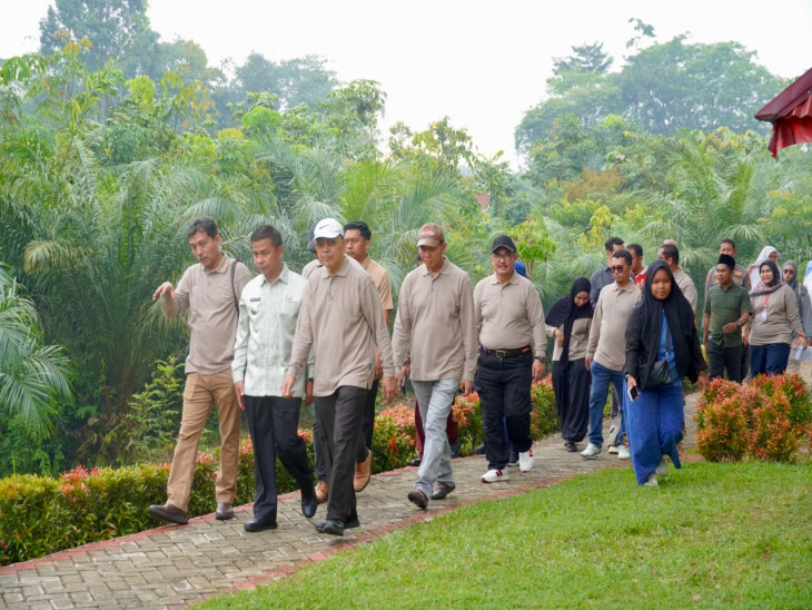 Dihadiri Para Ahli Internasional dari Berbagai Negara, Bupati Ahmad Yuzar Hadiri Grand Opening Kebun Raya Universitas Pahlawan