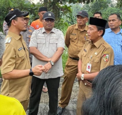 Pemko Pekanbaru Salurkan Bantuan Makanan Buka Puasa untuk Korban Banjir