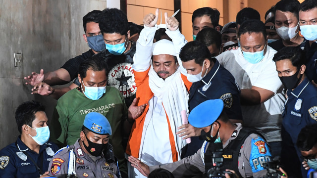 Habib Rizieq Ditahan Polisi, Fahri Hamzah: Setiap Orang Punya Takdir, Ambillah Jalanmu Tuan...