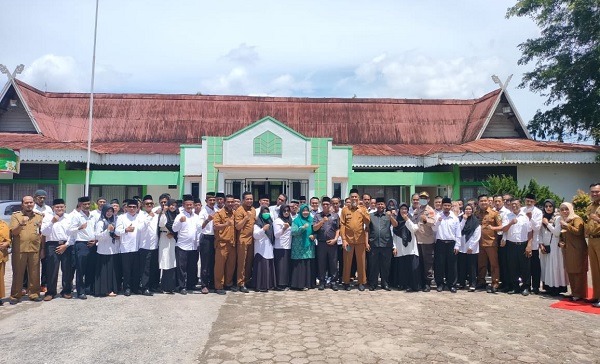 Pelantikan LPMK Se-Kecamatan Dumai Timur Dilakukan Serentak, Dihadiri Wali Kota