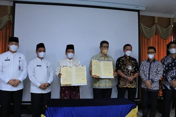 Pemko Pekanbaru dan Pemko Padang Jalin Kerjasama di Dua Sektor