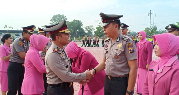 Selamat! Hari Ini, 45 Personil Polres Rohil Naik Pangkat