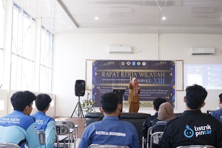 Dispusip Pekanbaru Gelar Program Pustakawan Mengajar untuk Promosikan Gemar Membaca
