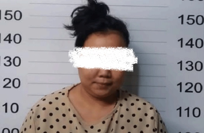 Kabur Usai Curi Emas Tetangga, Emak-emak Ini Ditangkap Usai Live di Facebook