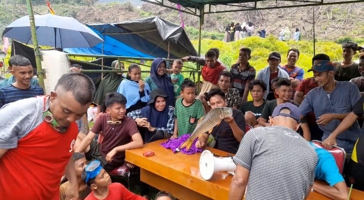 Ikut Bongkar Lubuk Larangan di Tanjung Beringin, Kunni Sebut Kearifan Lokal yang Menjaga Kelestarian Alam
