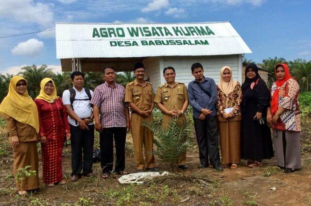 Geliat Pembangunan Desa Babusalam, Pohon Kurma Ditanam, Water Park Disiapkan