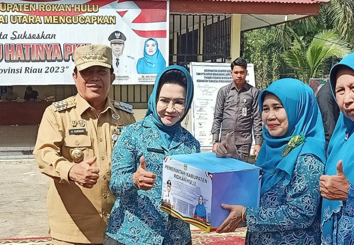 Bupati dan Ketua TP PKK Rohul  Hadiri Penilaian HKG  di  Mekar Jaya Tambusai Utara