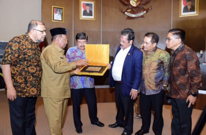 Perpanjangan Landasan Bandara SSK Jadi Perhatian Komisi V DPR RI