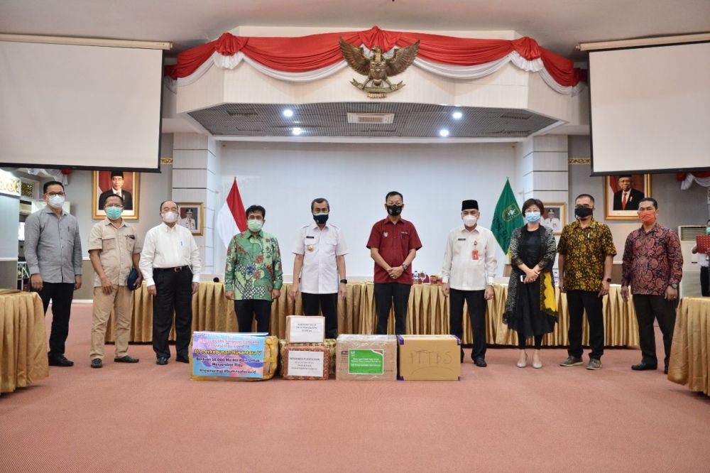 Pemprov Riau Terima Bantuan Masker dari Gabungan Pengusaha Kelapa Sawit Indonesia 