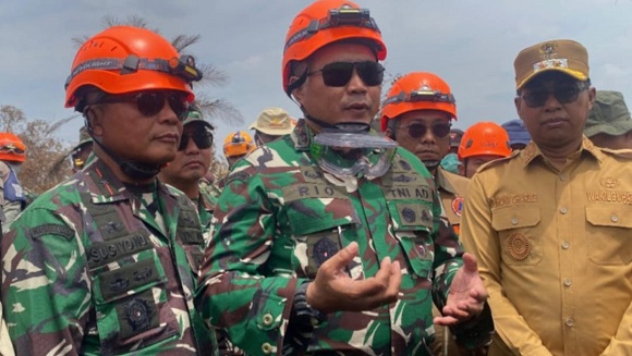 Karhutla Riau Jadi Sorotan Pusat, Pangdam 1 BB Tinjau Langsung Karhutla di Rokan Hilir