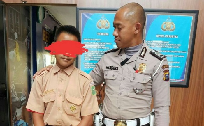 Gara-gara Postingan di Medsos Soal Biaya Pembuatan SIM, Pelajar Pekanbaru Diamankan Polisi