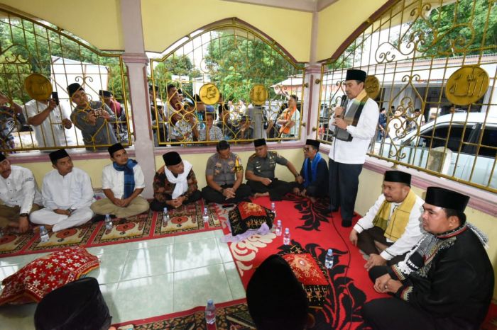 Gubernur Riau Hadiri Tradisi Raya Enam di Bangkinang