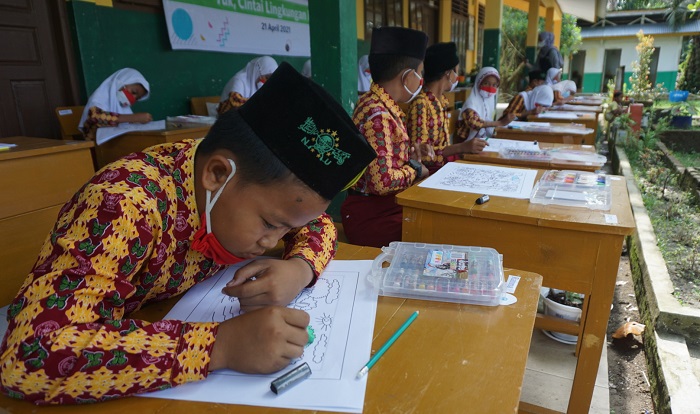 Peringati Hari Bumi, RAPP-APR Dukung Edukasi Dini Anak Lewat Lomba Menggambar dan Mewarnai