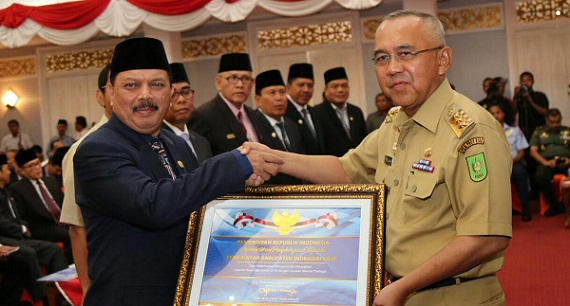 Pemkab Inhil Terima DIPA Tahun 2018 dari Gubernur Riau
