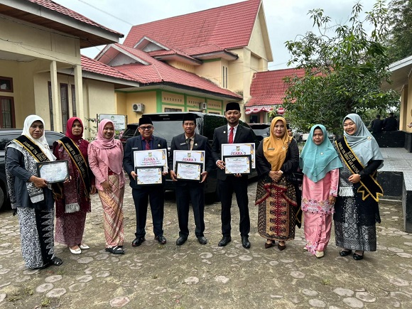 XIII Koto Kampar Terima Segudang Penghargaan Di Hari Ibu Tahun 2025
