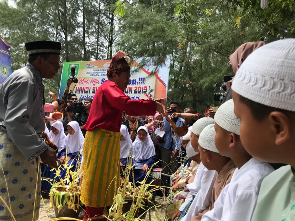 Gubri Harap Budaya Mandi Safar di Rupat Utara Dilestarikan