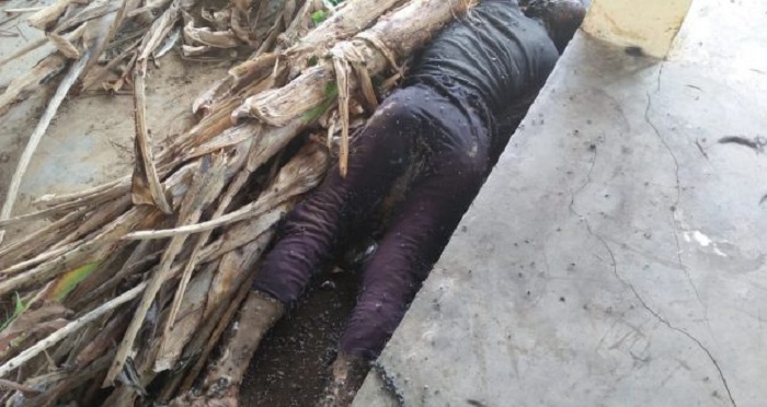 KEJAM... Diduga Dibunuh, Warga Temukan Mayat Wanita yang Telah Membusuk di Los Pasar Lama Desa Palas