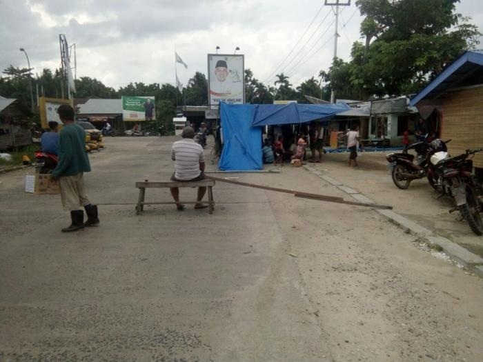Direndam Banjir, 50 KK Warga Desa Mumpa-Inhil Mengungsi