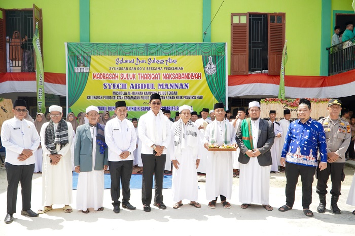 Wabup Jhony Resmikan Madrasah Suluk Syech Abdul Manan