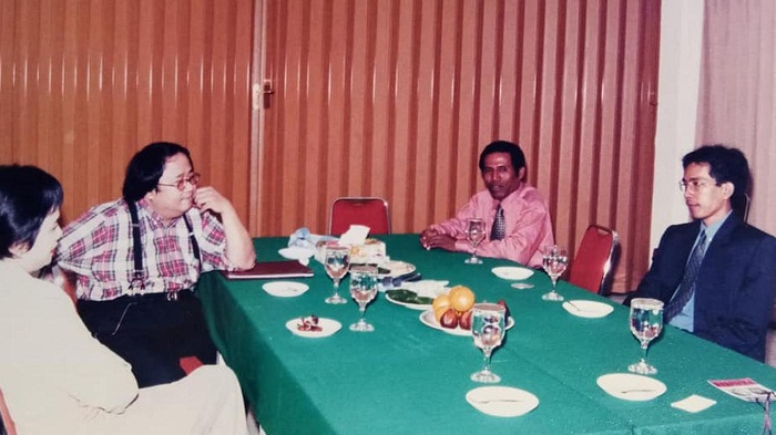 Luar Biasa! Ini Foto Jokowi dan Sri Mulyani Bertemu dalam Seminar, Kejadiannya 22 Tahun Lalu