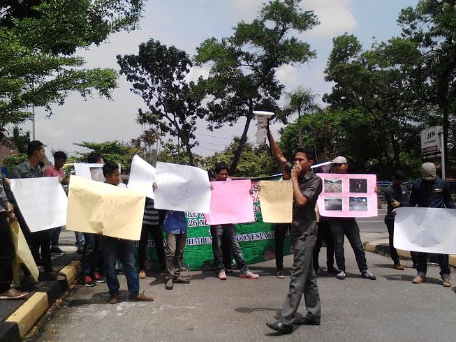 Demo di DPRD Riau, GMPP-LB Demo Minta Kepastian Pembangunan Jalan Lintas Bono