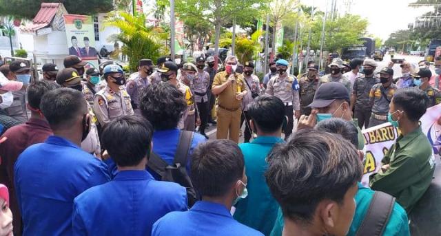 Diduga Ada Pilih Kasih Atas Bantuan Beasiswa, Pemkab Rohil Didemo Mahasiswa