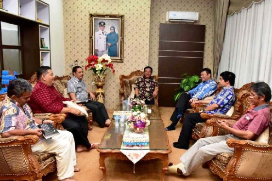 Bupati HM Wardan Sambut Kedatangan Tim BRG di Kediaman