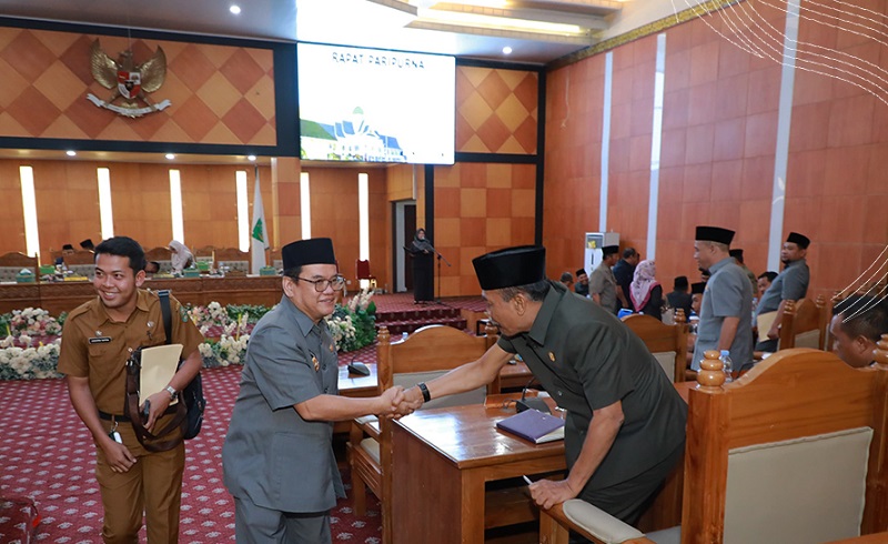 Pjs. Bupati Siak Hadiri Paripurna DPRD Terkait Tiga Ranperda