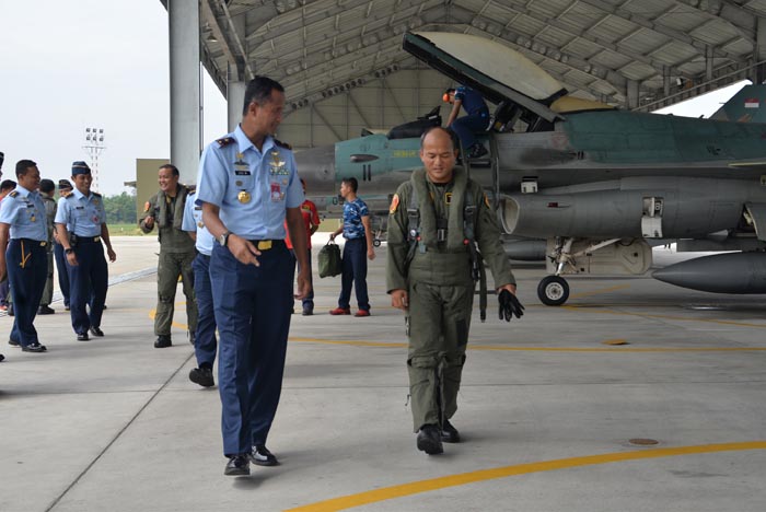 Usai Laksanakan Fly Pass HUT RI ke-72, F-16 Lanud Rsn Kembali Ke Homebase