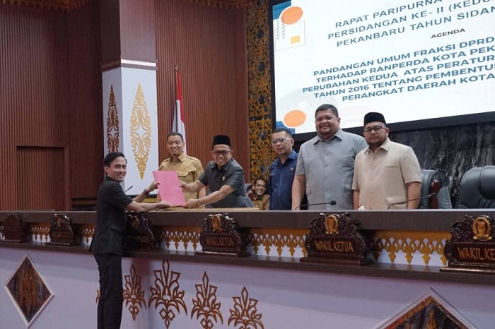 Wawako Hadiri Rapat Paripurna Pandangan Umum Fraksi Tentang Perubahan Struktur OPD
