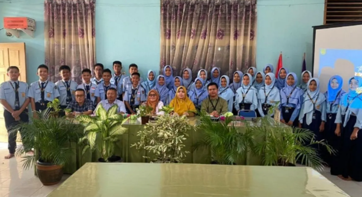 Tanoto Foundation Kunjungi SDN 13 dan SMPN I Bangkinang Kota