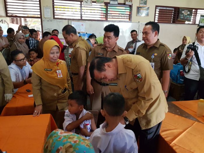 Wako Firdaus Ingin Masyarakat tak Ragu Lagi Vaksinasi Anaknya