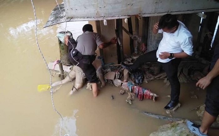 Dilaporkan Hilang, Mayat dr Mukhlis Hasan Justru Ditemukan di Bawah Jembatan Sungai SailÂ 