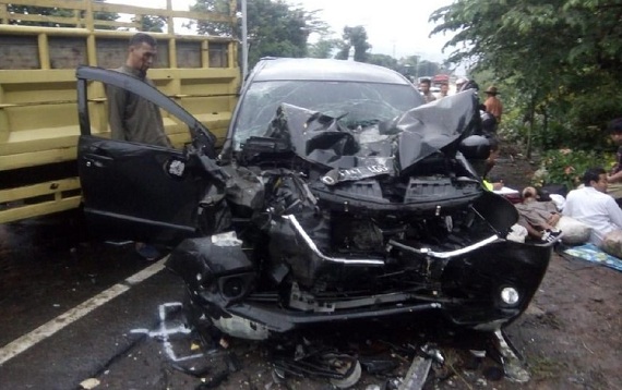 BREAKING NEWS: Avanza Ditabrak Truk di Cianjur, Yuki Personel  PAS Band Cedera Parah