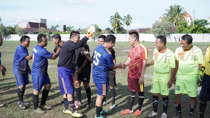 Turnamen Bola Kaki Usia 38, Bupati Afrizal Sintong Dan Sulaiman Dipercaya Jadi Kapten
