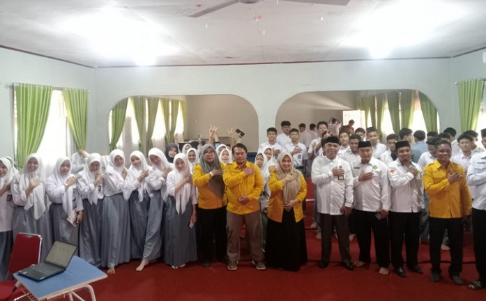 KUA dan Forum Puspa Madani Lakukan Bimbingan Remaja di SMAN 1 Kampar Utara