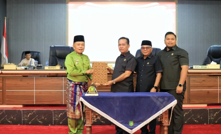 Bupati dan Ketua DPRD Meranti Teken Nota Kesepakatan KUA-PPAS 2026