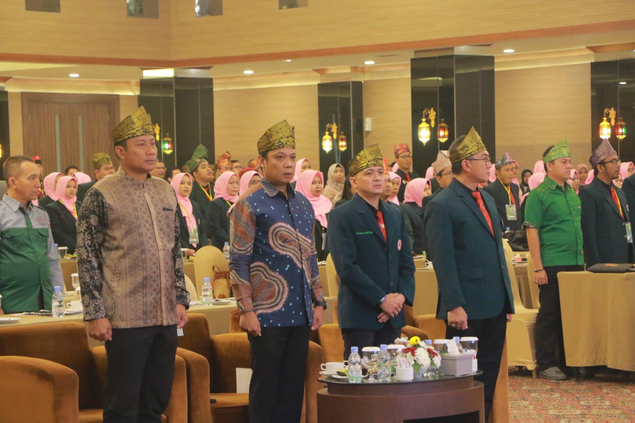 Pj Wali Kota Saksikan Pelantikan Ketua IDI Pekanbaru Periode 2023-2026