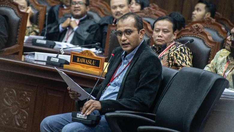 Sindir Alat Bukti Kubu 02, Saksi Ahli Jokowi: Tim Prabowo Harusnya Hadirkan SBY, Jangan Ajak MK Jadi 'Mahkamah Kliping'
