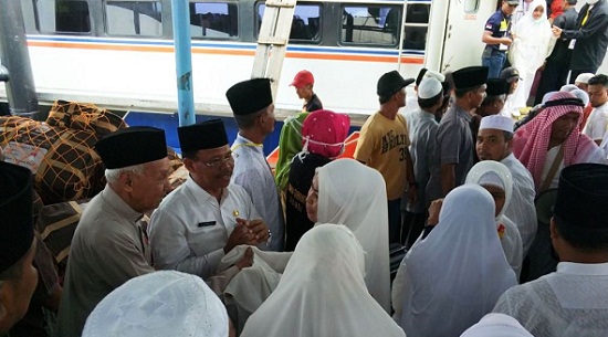 Jamaah Haji Bengkalis dari Kloter 5 Tiba di Pelabuhan Bandar Sri Laksmana