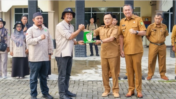 Bupati Asmar Lepas KKN 515 Mahasiswa IAIN Datuk Laksamana